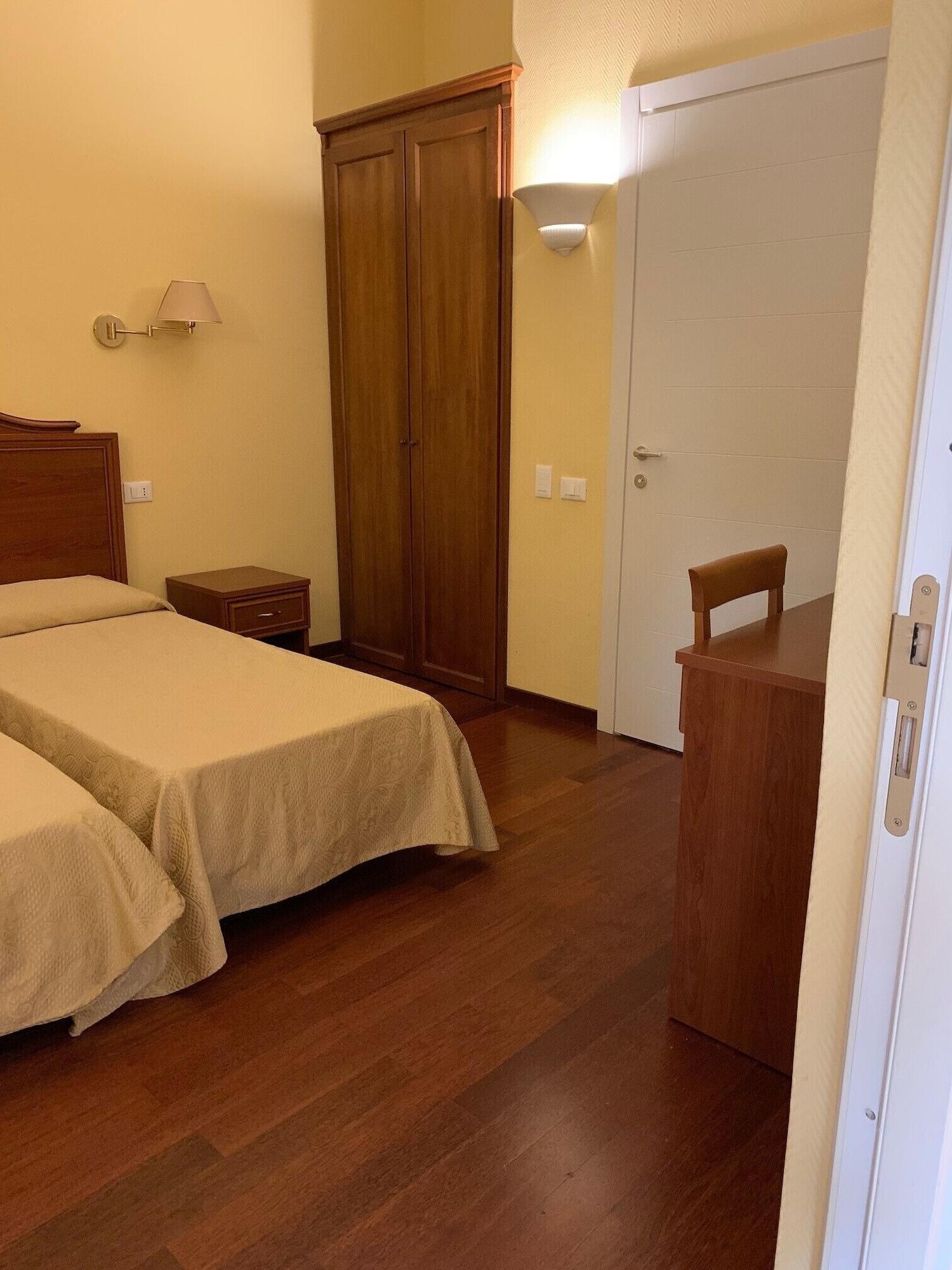 Hotel Villa Aricia Аричча Экстерьер фото