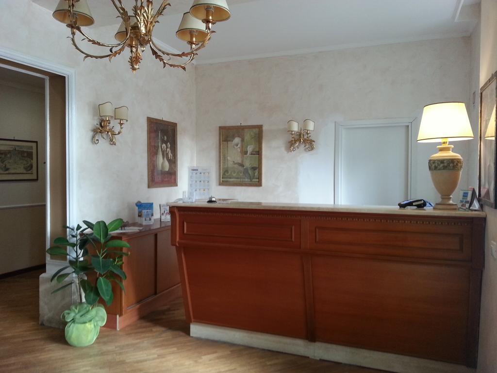 Hotel Villa Aricia Аричча Экстерьер фото