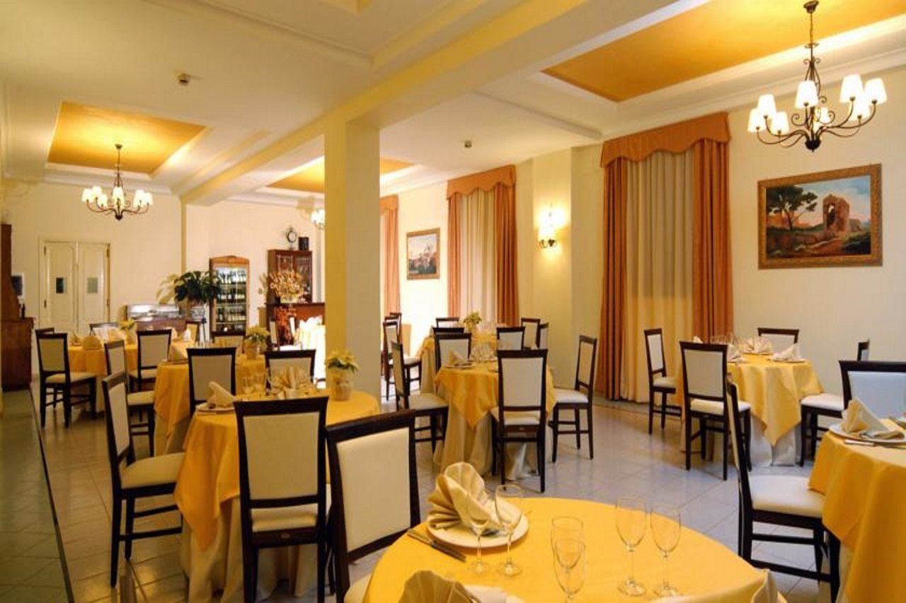 Hotel Villa Aricia Аричча Экстерьер фото